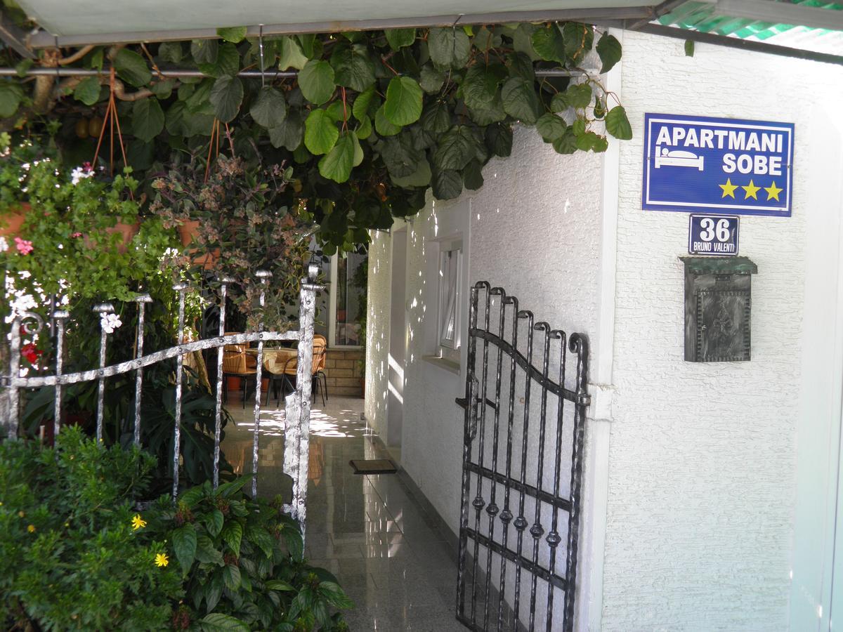Apartment Mira Porec Exterior photo